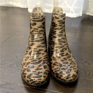 ALDO rain boots, Chelsea -leopard print size 8
